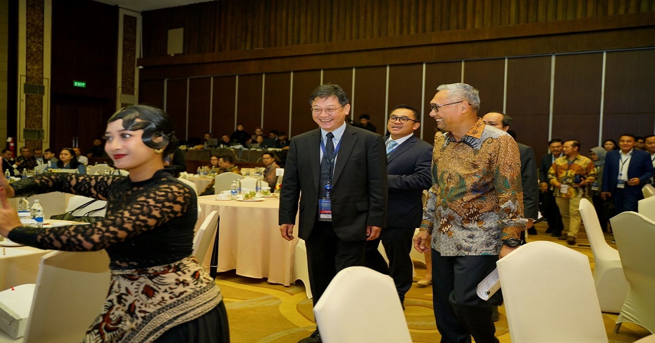 The 7th Summit and Conference, IMG2